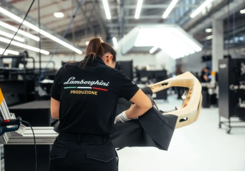 Legenda kasuje projekt elektrycznego modelu: „EV to drogie hobby”