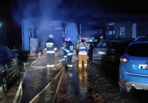 Pożar warsztatu samochodowego. W środku dokonano makabrycznego odkrycia