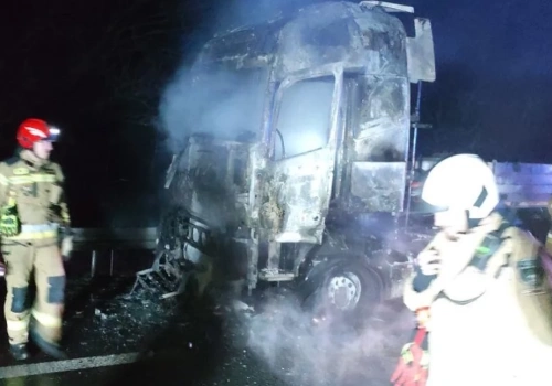 Pożar ciągnika na S5. Wszystkie pasy zablokowane
