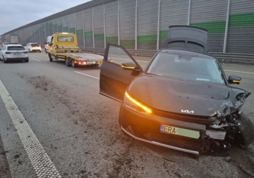 Seria wypadków na A1. Ruch w kierunku Katowic z utrudnieniami