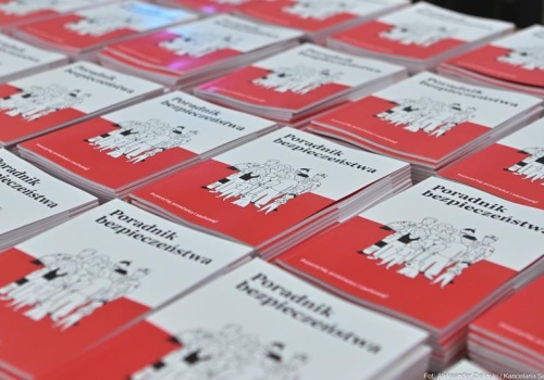 Poradnik Bezpieczeństwa jest przydatny? Opinie podzielone