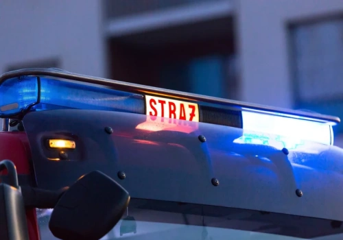 Pożar elewacji galerii handlowej, zarządzono ewakuację. Komunikat policji