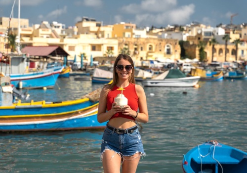 Słoneczny reset na Malcie za 849 PLN ☀️😎 Loty + ⭐⭐⭐⭐ hotel spa z basenem na dachu i śniadaniami 💦👙