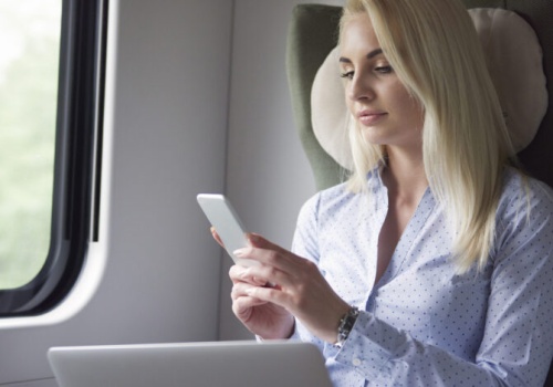 Pasażerowie samolotów LOT-u będą mogli korzystać z internetu podczas lotu!