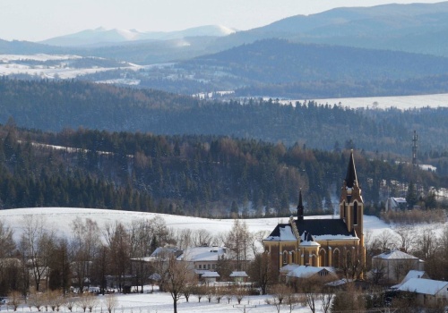 Te miejsca istnieją naprawdę. W górach kręcili kultowy serial. Szlaku nie ma na mapach