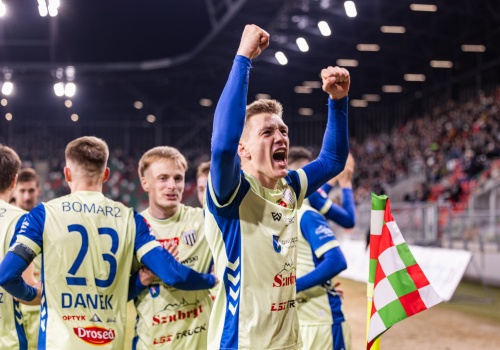 Dwa ciosy Piszczka i Zagłębie na deskach