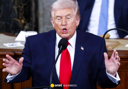 Dwa kluczowe tematy i jeden cel orędzia Trumpa. Szykuje partię na wybory