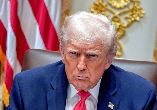 Trump ostrzega Iran. 