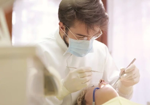 Polacy ruszyli leczyć zęby za granicę. Leczenie kanałowe za kilkanaście złotych