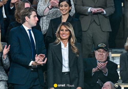 Barron Trump górował nad matką. Melania Trump zaskoczyła doborem stroju
