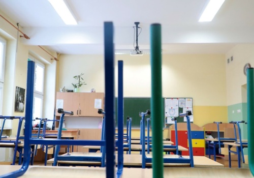 Coraz więcej szkół do likwidacji. Rodzice protestują