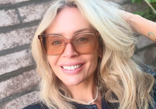 Uwierające rurki wyrzuć w kąt - spodnie w stylu Agnieszki Woźniak-Starak zdominowały trendy