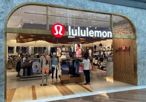 Lululemon w Polsce. Setny sklep kultowej marki sportowej otworzy się w Warszawie