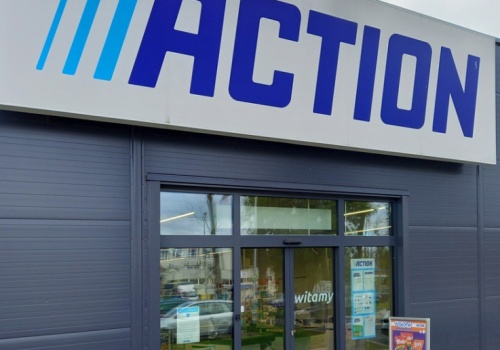 Dyskonty przemysłowe podbijają Polskę. Hipermarkety mają spory problem