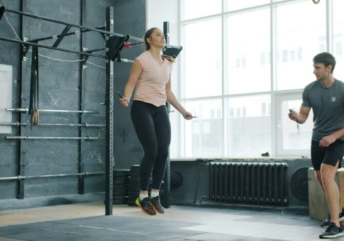 Spalacze tłuszczu pod lupą – jak działają i czy naprawdę pomagają w redukcji?