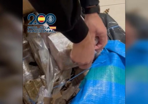 Prawie tona haszyszu przechwycona w porcie na Lanzarote