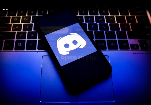 Discord się ugiął. Kontrola wieku będzie, ale pojawi się znacznie później