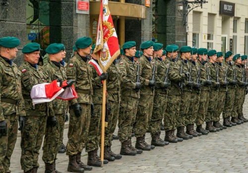 Czy Polska powinna przystąpić do programu SAFE? Polacy wyrazili swoje zdanie