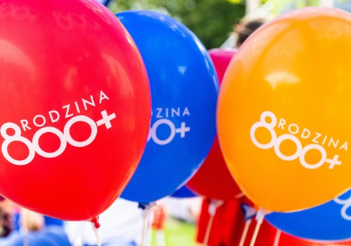 800+ do likwidacji. Nowa propozycja rozpala Polaków do czerwoności