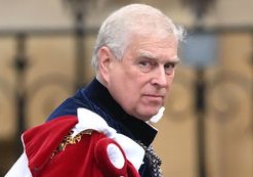 Andrzej był wyśmiewany za plecami przez służbę. Dostał wulgarne przezwisko