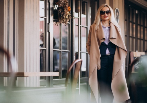 Eleganckie ubrania damskie – kompletne zestawy