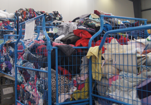 Tekstylny paraliż Polski. Rok po zmianie przepisów system wciąż jest „na papierze”