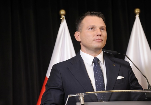 Sławomir Mentzen imperatorem. „Rzeczpospolita” ujawnia, jakie uprawnienia uzyskał