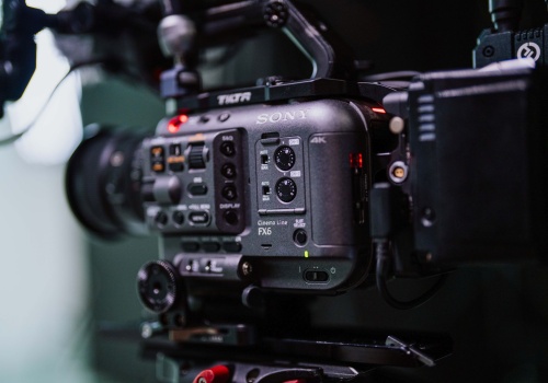 Cyfrowy znak wodny w walce z fake newsami. Sony wdraża sprzętowy certyfikat autentyczności w nowych kamerach