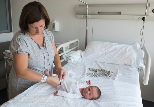 Niezwykłe narodziny w Wielkiej Brytanii. Trzecie takie dziecko w Europie