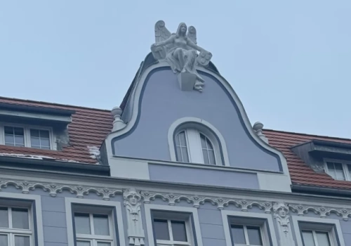 Kogo obserwował anioł z Piastowskiej?