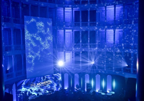 The Moments w Warszawie: multisensoryczne doświadczenie AURY w sercu miasta