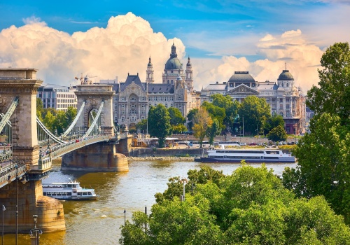 Zobacz perłę Dunaju za grosze 🌊 ✈️ City break w Budapeszcie za 387 PLN 🏰 ✨ Loty i hotel ze śniadaniami 😍