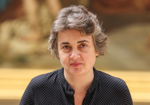 Koniec „Wielkiego Renesansu” Laurence des Cars. Jak kradzież i biletowe oszustwa zatopiły dyrektorkę Luwru