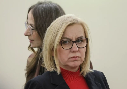 Skazany poseł uderza w Hennig-Kloskę. 