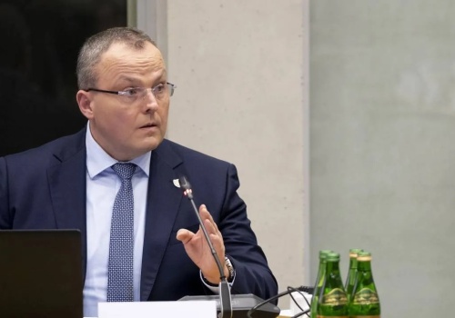 Mocna odpowiedź byłego szefa ABW na zarzuty prokuratury. „Nie płonęły wtedy centra handlowe”