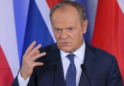 Donald Tusk ukarany przez Komisję Etyki Poselskiej. W tle słowa w Sejmie