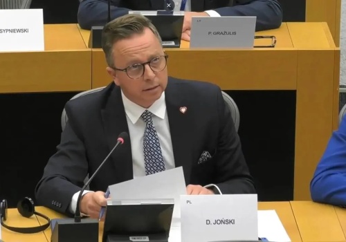 Skandal w europarlamencie! Kosmiczne kłamstwo Jońskiego o 114 milionach złotych na koncie Romanowskiego