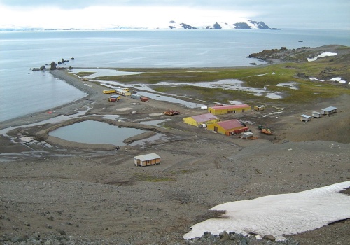 49. urodziny Polskiej Stacji Antarktycznej – na placu budowy, z domykaniem bryły nowej siedziby