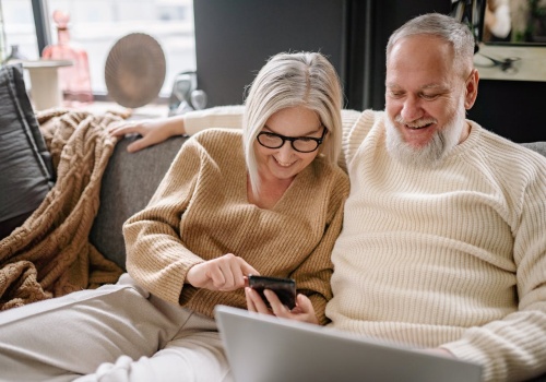 Cyfrowa opieka zdrowotna wyklucza pacjentów? Nowe badanie UCSF alarmuje