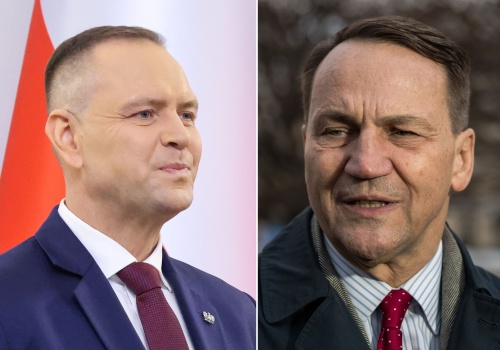 Nowy sondaż zaufania: Wicepremier dogania Karola Nawrockiego