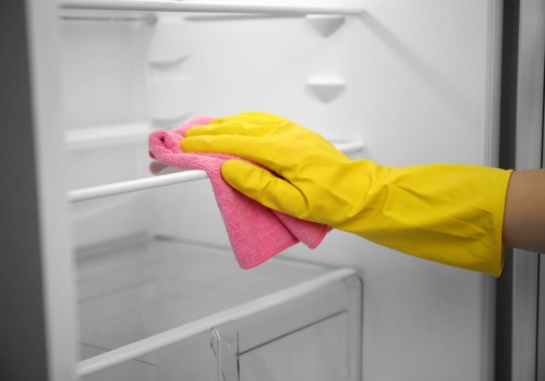 Otwierasz lodówkę i aż cofasz się o krok? Wystarczy 1 trik, a pachnie jak nowa. Zero chemii