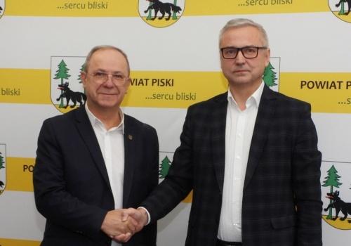 Historyczna zmiana w powiecie na Mazurach. Znany polityk przejmuje stanowisko starosty po blisko 20 latach