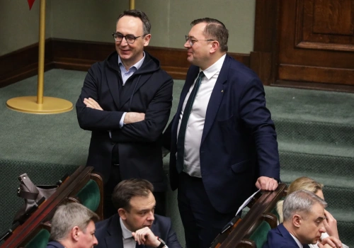 Dariusz Klimczak „grabarzem” polskiego transportu? Alarmujący raport nie pozostawia złudzeń!