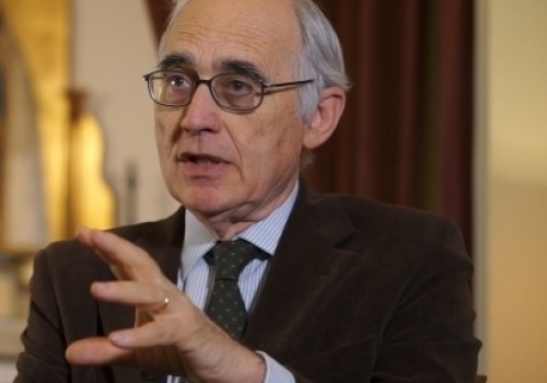 Roberto de Mattei: Przeciwko ewolucjonistom. Człowiek nie pochodzi od małpy, stworzył go Bóg!