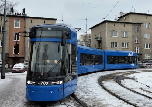 25,78 km/h i dopiero 4. miejsce. Kraków wolniejszy niż Warszawa, GZM i Trójmiasto