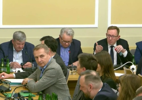 Wotum nieufności wobec ministra Krajewskiego? Ostre słowa podczas sejmowej komisji
