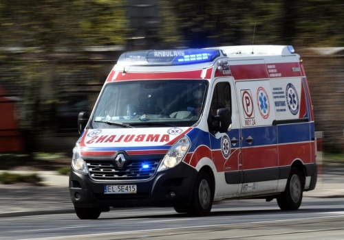 Tragedia podczas obiadu. Wszystko przez zakrztuszenie się pokarmem. Służby były bezradne