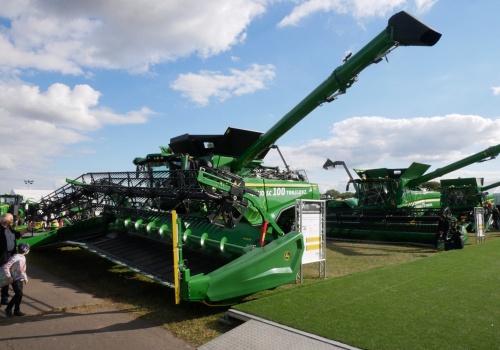 Kombajny John Deere’a wykryją niedojrzałe zboże. A to nie koniec nowości