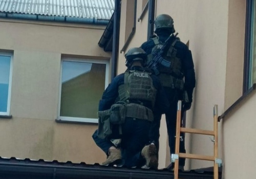 35-latek z Włodawy trafił do szpitala po groźbach wobec matki i zabarykadowaniu się w mieszkaniu