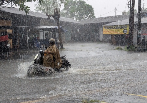 Powódź na rajskiej wyspie. Turyści zostali zmuszeni do ewakuacji